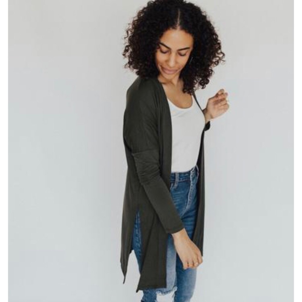Carly jean Los Angeles kimono in olive green
